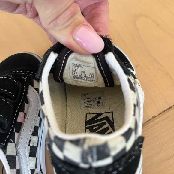 Toddler vans size 5 - Picture 6 of 9